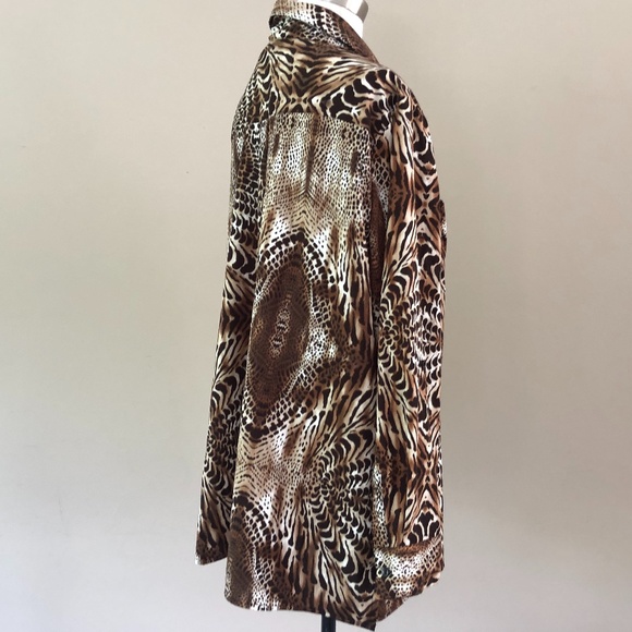 Maggie Barnes Plus Size 1X animal Print  Blouse - Picture 6 of 7
